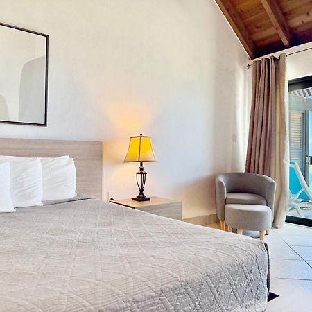 Sapphire Beachfront Renovated Villa 1200 Sf! - Free Wi-Fi Nazareth Kültér fotó
