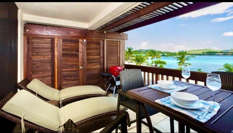 Sapphire Beachfront Renovated Villa 1200 Sf! - Free Wi-Fi Nazareth Kültér fotó