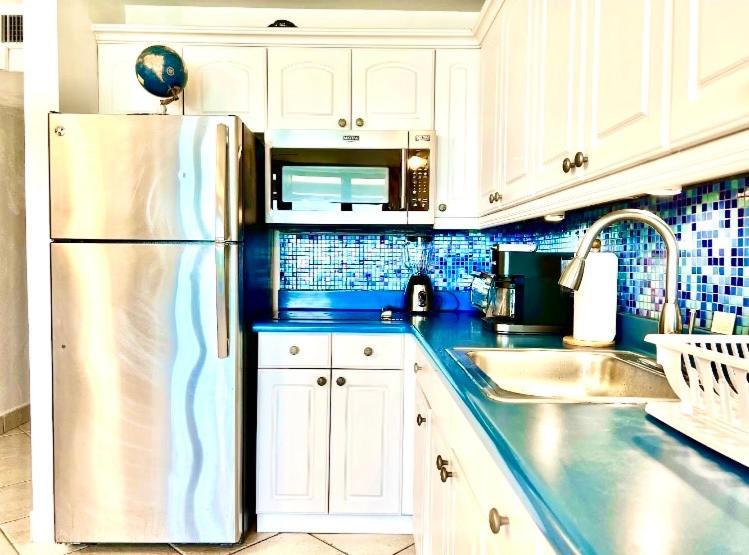 Sapphire Beachfront Renovated Villa 1200 Sf! - Free Wi-Fi Nazareth Kültér fotó