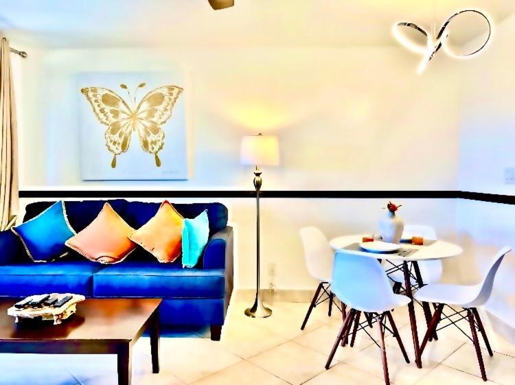 Sapphire Beachfront Renovated Villa 1200 Sf! - Free Wi-Fi Nazareth Kültér fotó